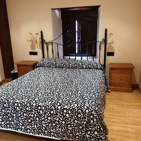 El Cuartelillo Viejo Guest House Polientes Luaran gambar