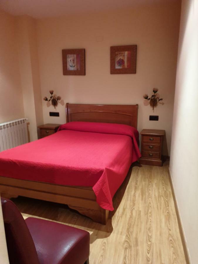 El Cuartelillo Viejo Guest House Polientes Luaran gambar