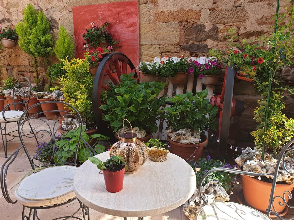 El Cuartelillo Viejo Guest House Polientes Luaran gambar