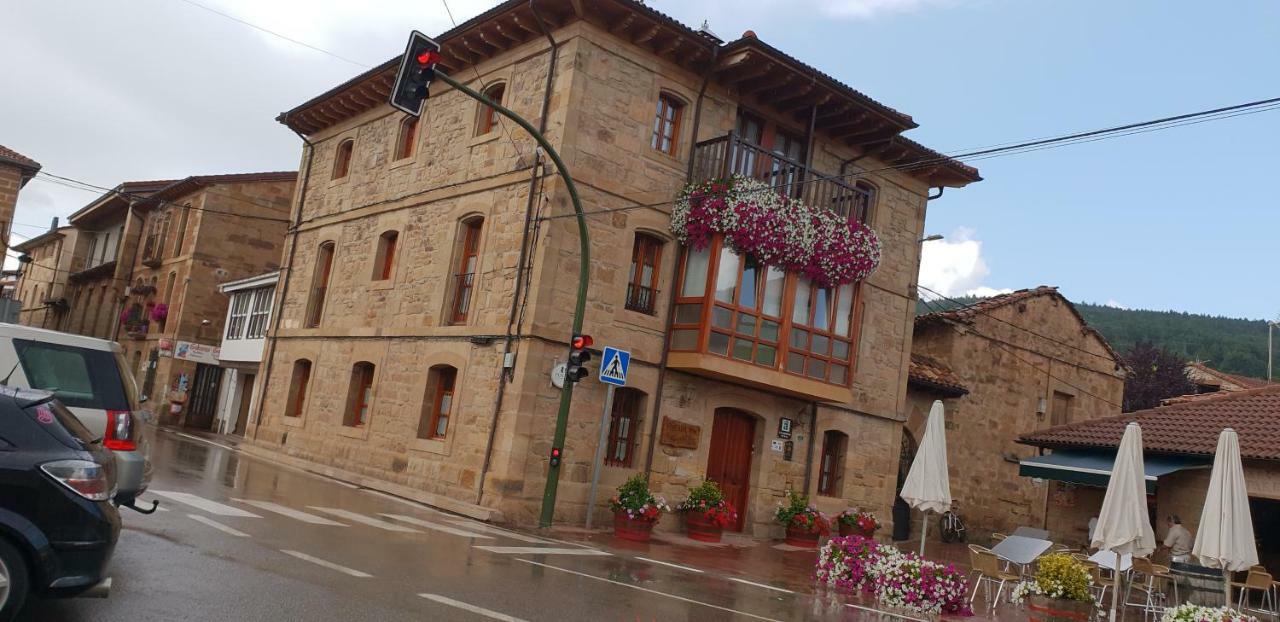 El Cuartelillo Viejo Guest House Polientes Luaran gambar